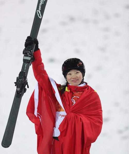 冬奥会女子空中技巧（自由滑雪飞天女神的竞技舞台）