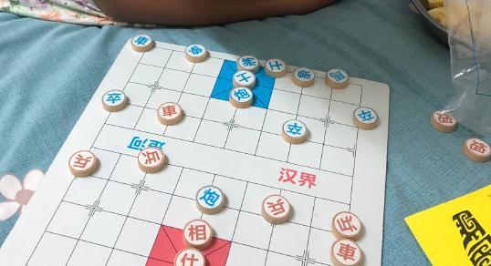 精通象棋开局技巧（打好开局棋以攻为守）