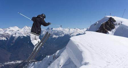 高山极限滑雪技巧（攻略及实战技巧）