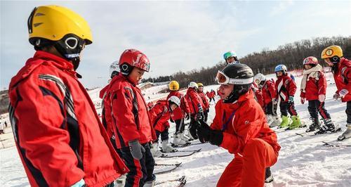 滑雪场使用技巧（15个必须知道的滑雪技巧）