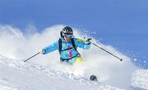 单人滑雪技巧（掌握滑行技巧）