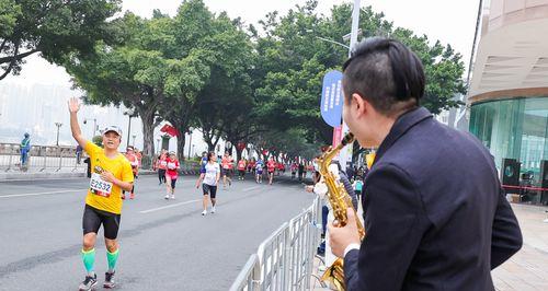 马拉松上坡跑技巧（从姿势到呼吸）