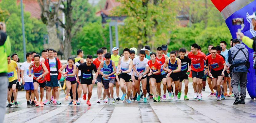 如何掌握接力第三棒跑步技巧（一步步教你成为接力比赛中的中坚力量）