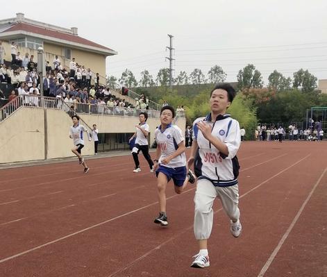 大学运动会800米跑步技巧有哪些？如何提高跑步成绩？